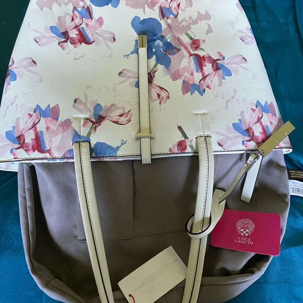 NWT Vince Camuto medium tote Dust Bag included - Picture 7 of 8